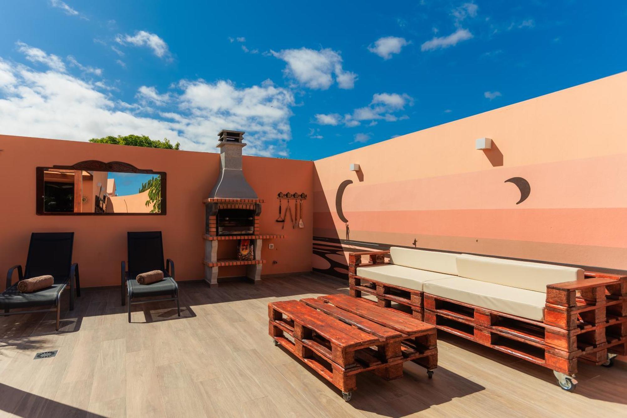 Villa Jacuzzi & Barbecue Ла Олива Екстериор снимка
