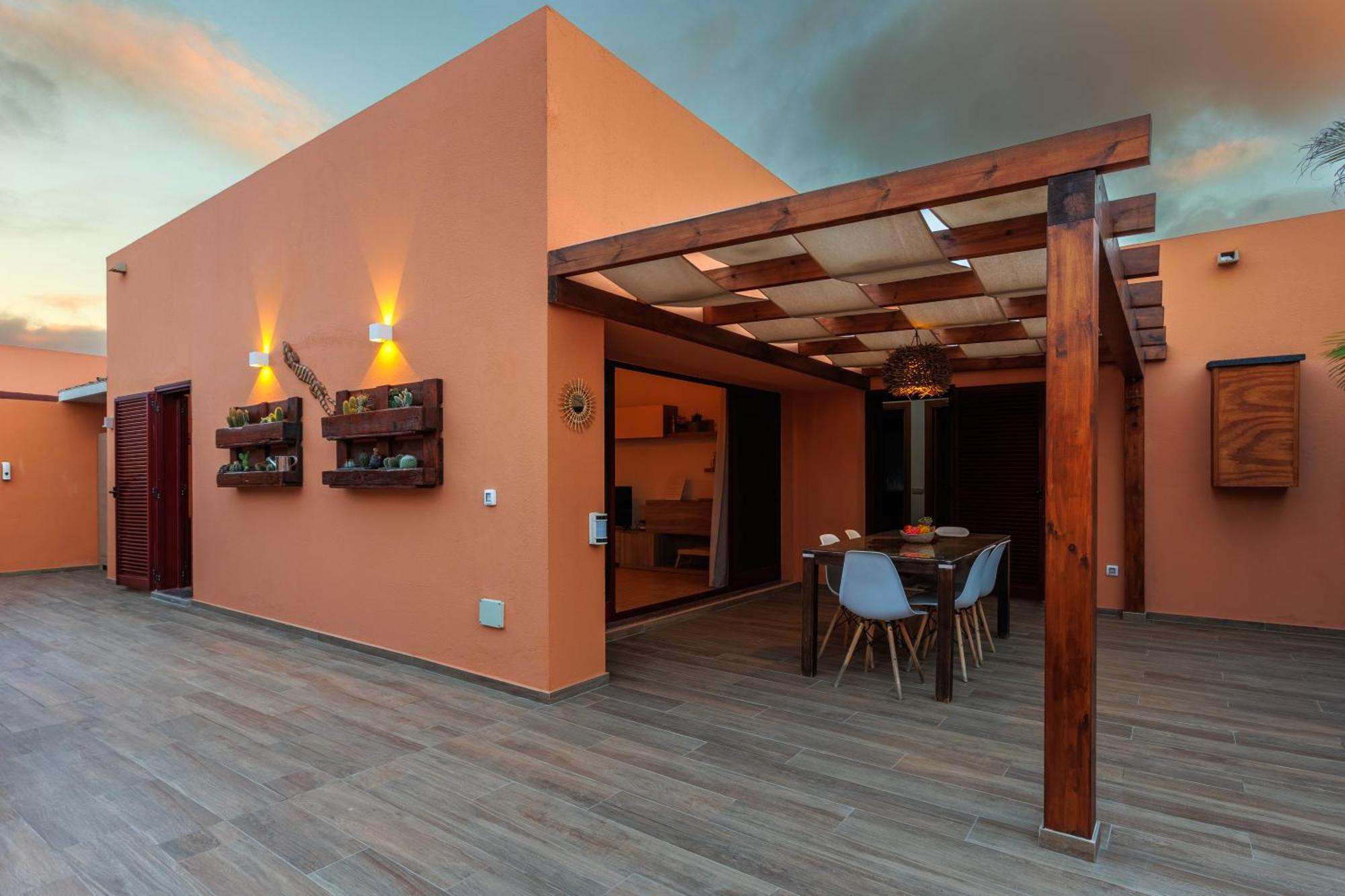 Villa Jacuzzi & Barbecue Ла Олива Екстериор снимка