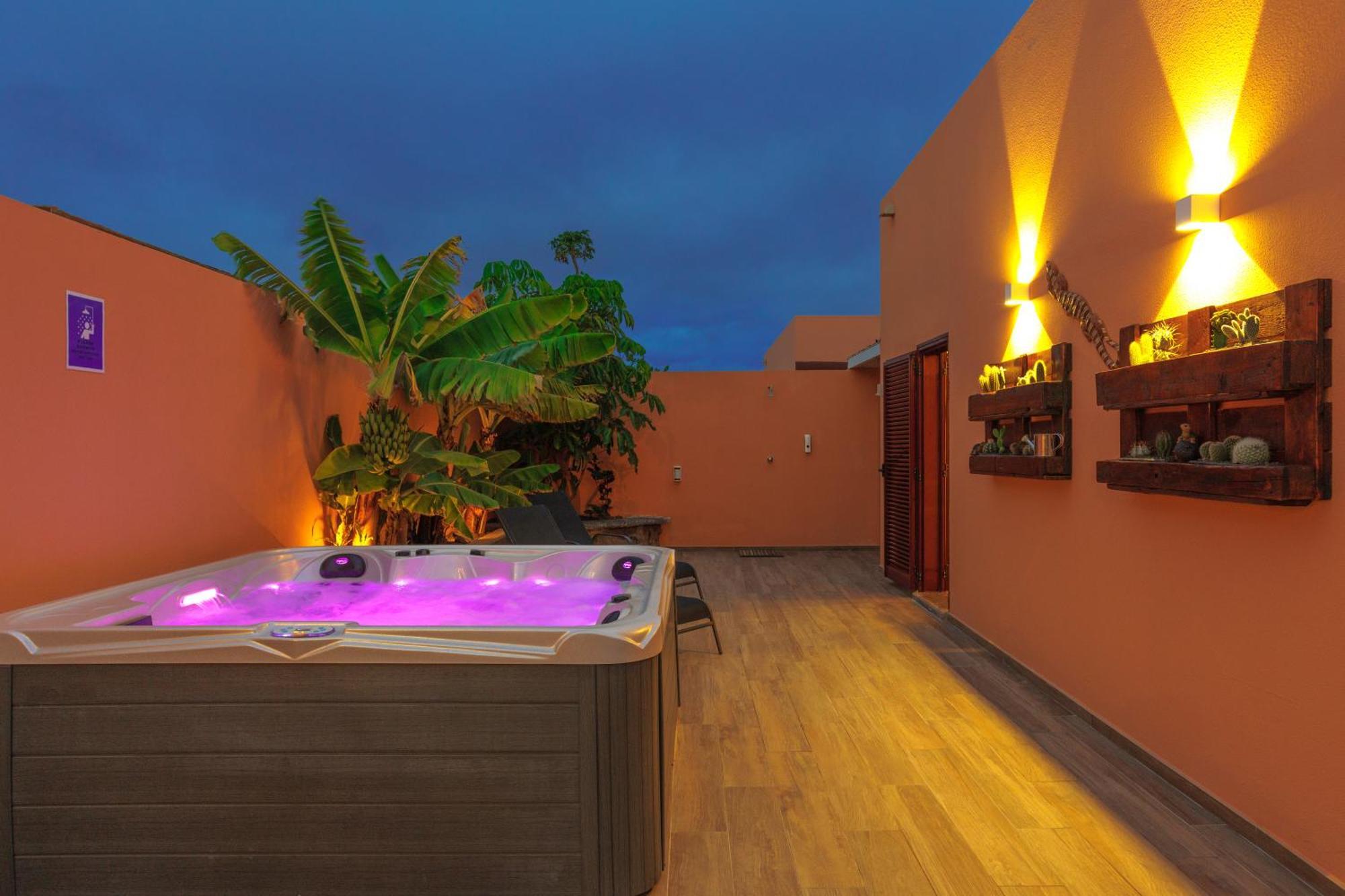 Villa Jacuzzi & Barbecue Ла Олива Екстериор снимка