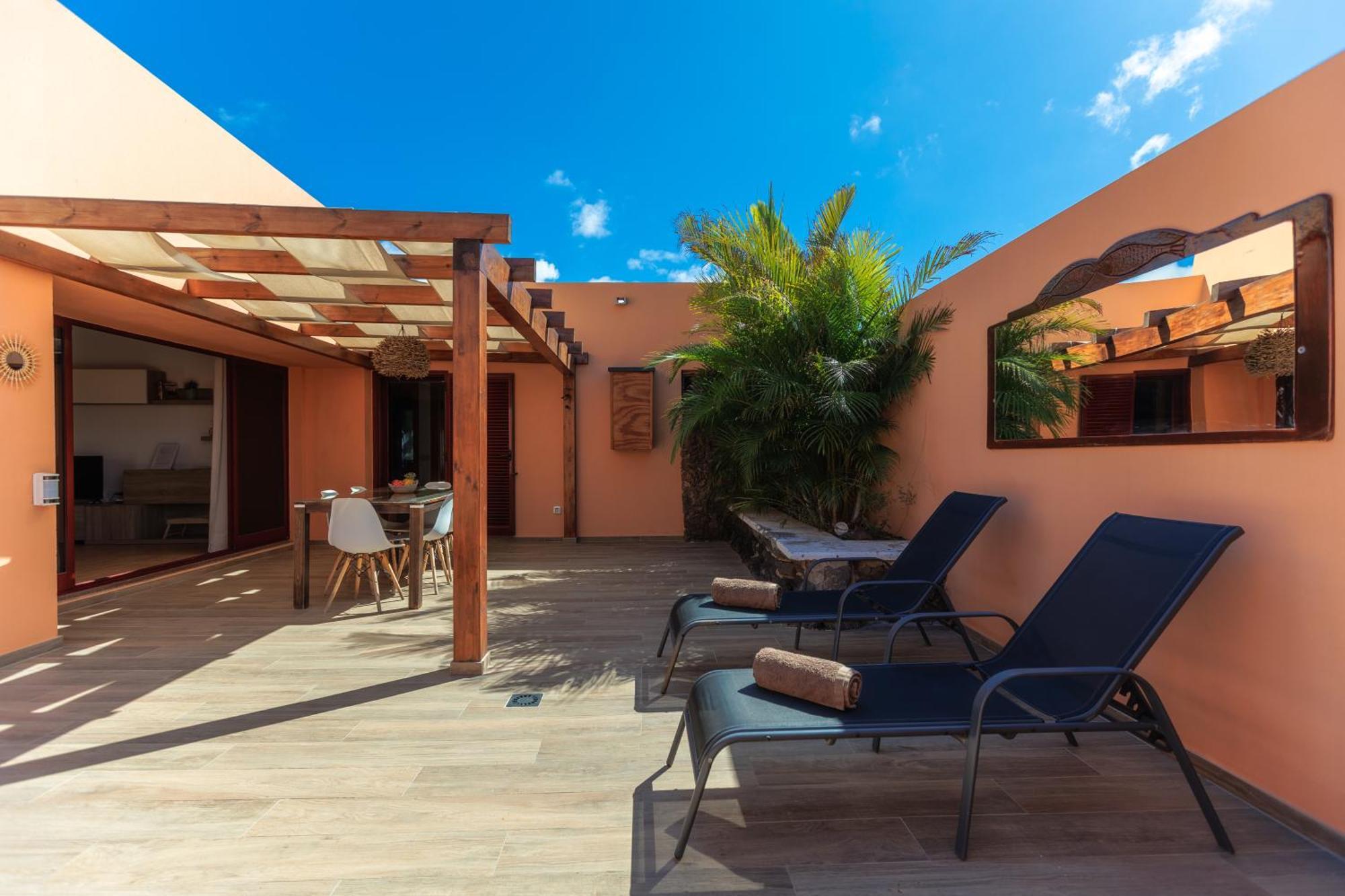Villa Jacuzzi & Barbecue Ла Олива Екстериор снимка