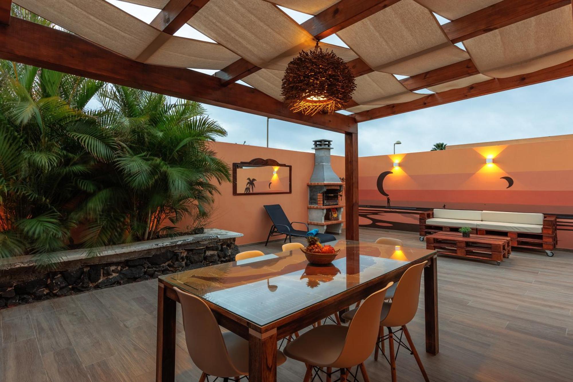 Villa Jacuzzi & Barbecue Ла Олива Екстериор снимка
