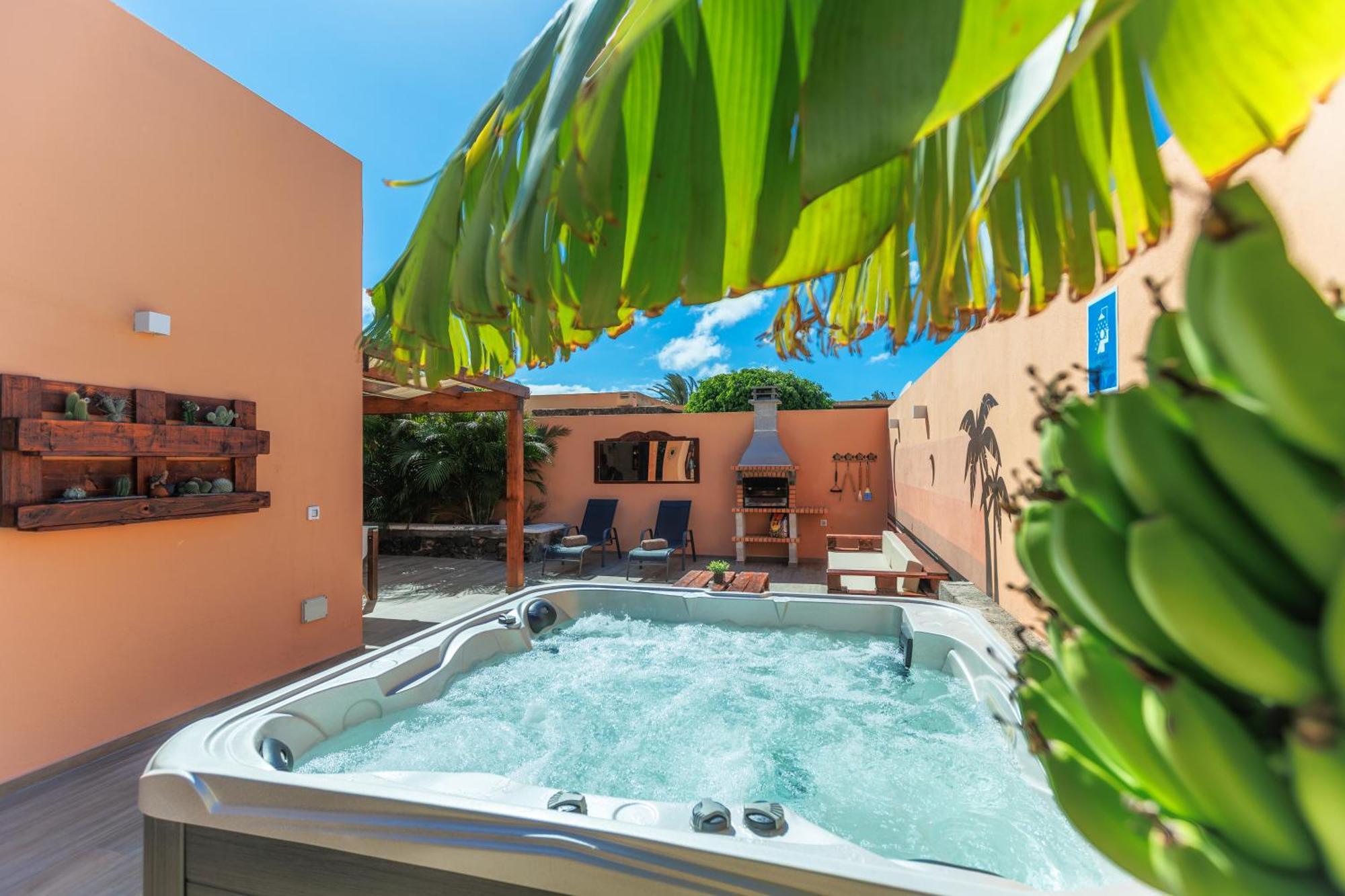 Villa Jacuzzi & Barbecue Ла Олива Екстериор снимка
